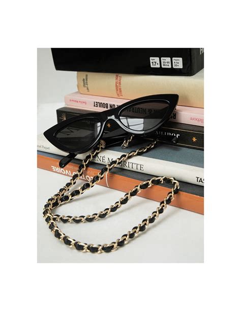 chaine pour lunettes chanel|where to buy Chanel eyeglasses.